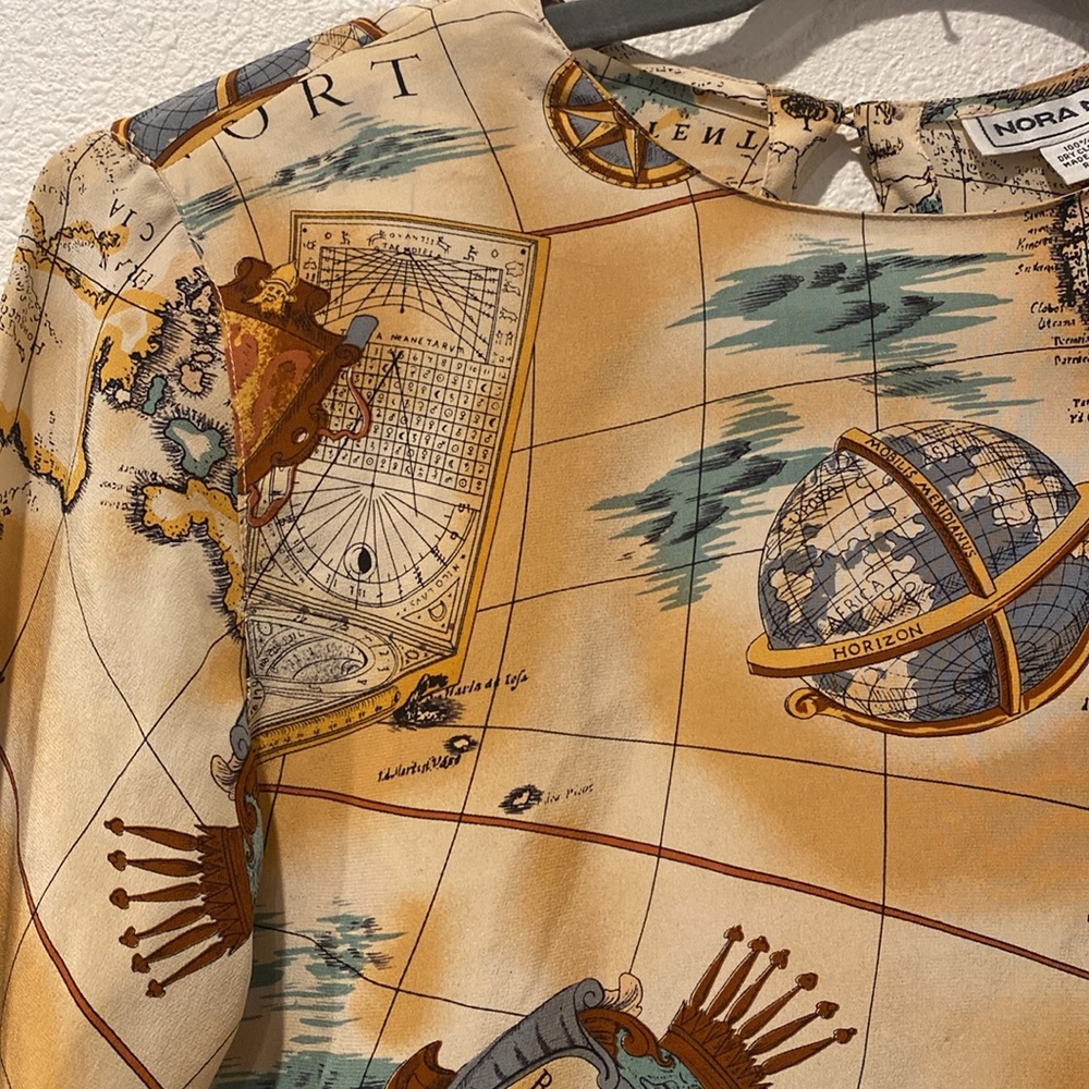 Vtg‎ 90s Silk map print blouse - Picture 4 of 7